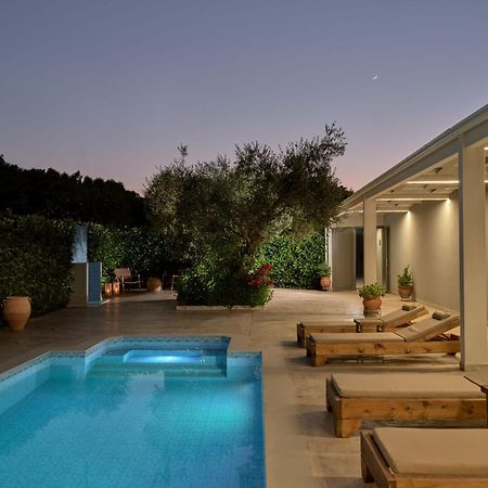 Jasmine Suites With Private Pool Τσιλιβί Εξωτερικό φωτογραφία