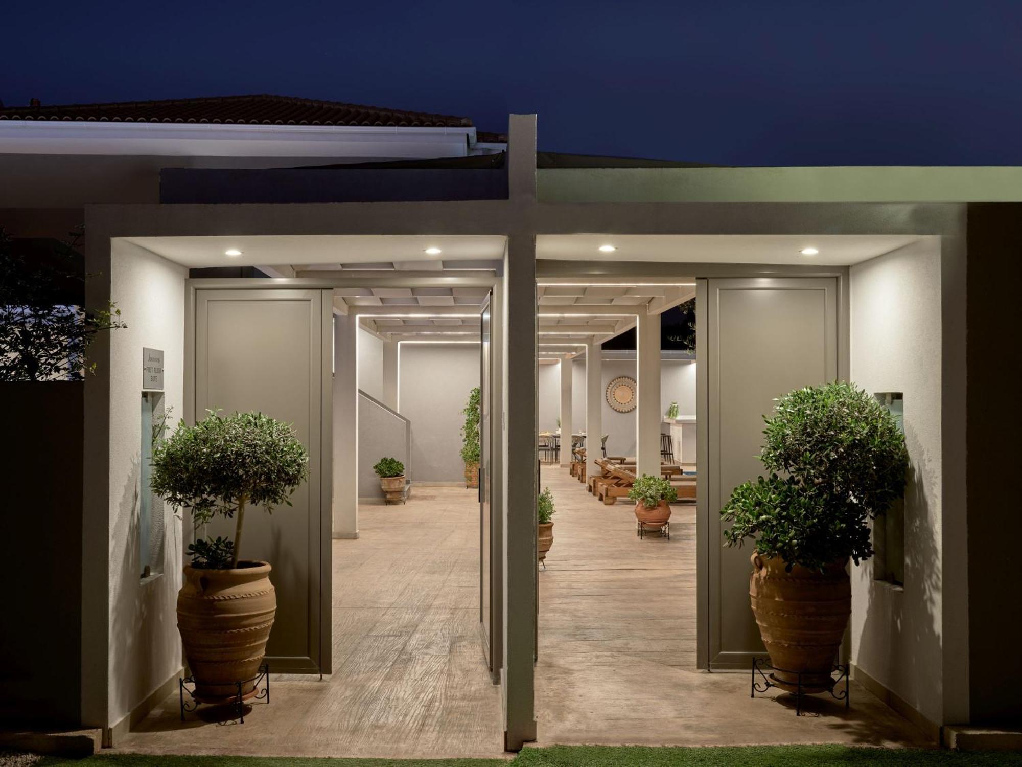 Jasmine Suites With Private Pool Τσιλιβί Εξωτερικό φωτογραφία
