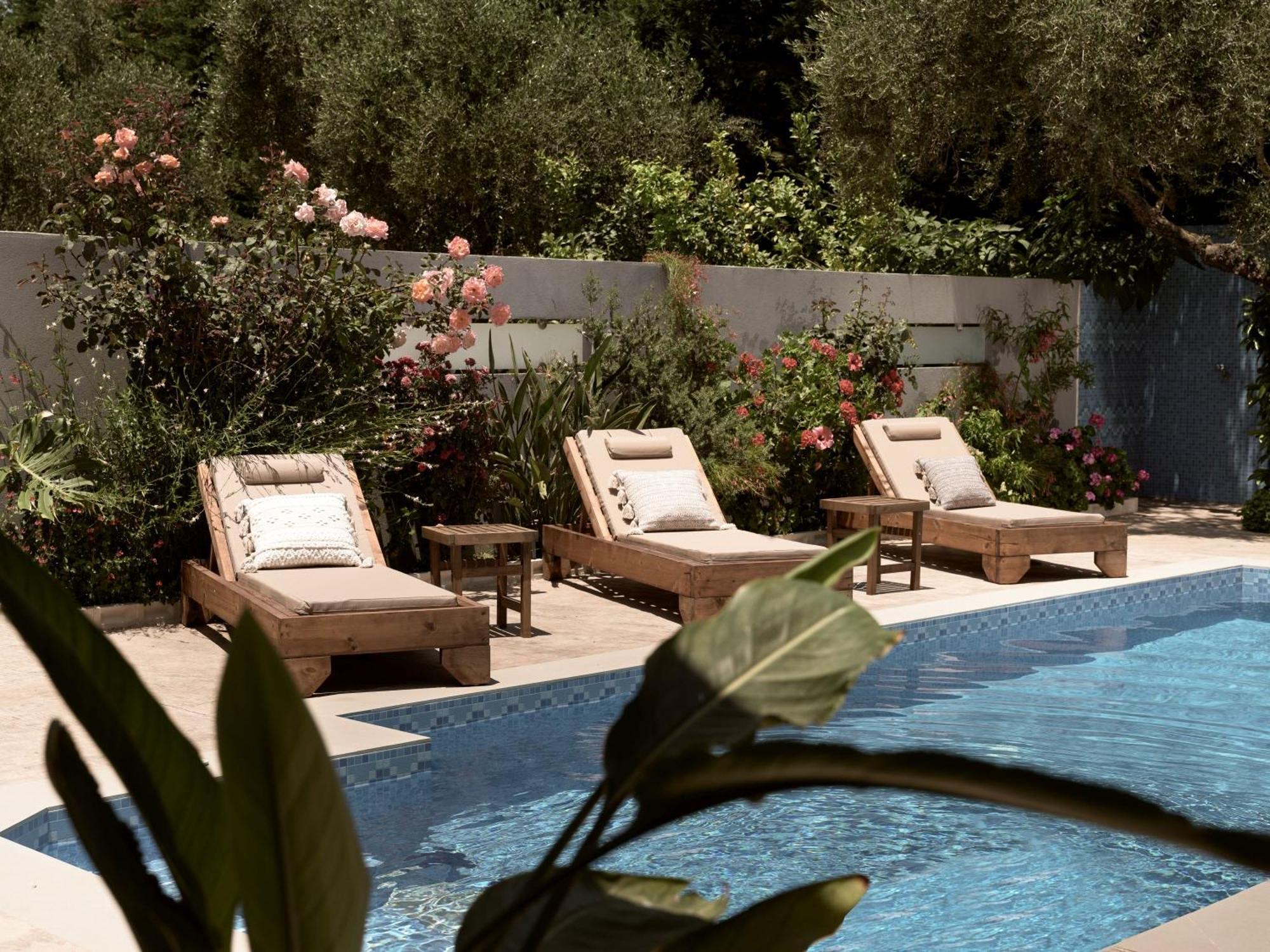 Jasmine Suites With Private Pool Τσιλιβί Εξωτερικό φωτογραφία