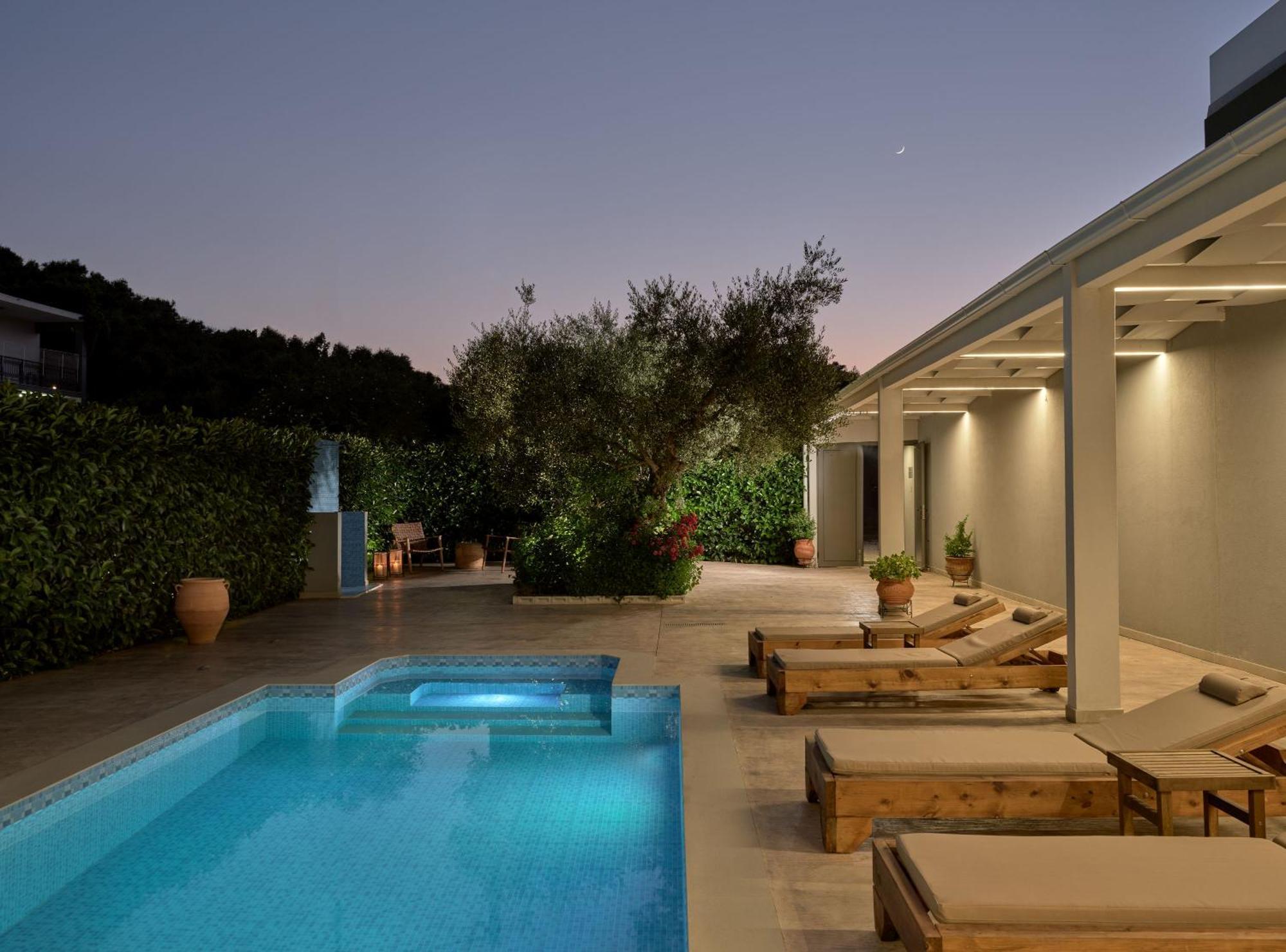 Jasmine Suites With Private Pool Τσιλιβί Εξωτερικό φωτογραφία